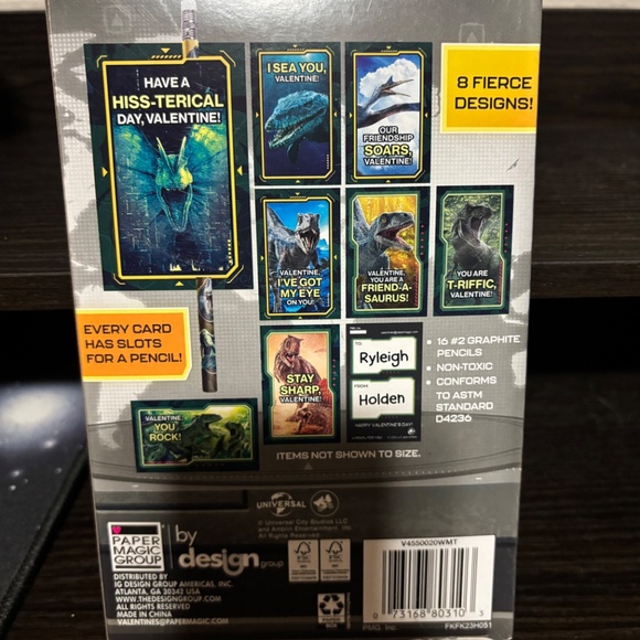 Jurassic World Valentine's day cards and pencils - Picture 2 of 2